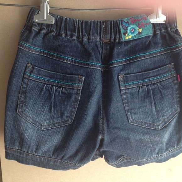 Souris Mini girl short 8 years - Picture 4 of 6